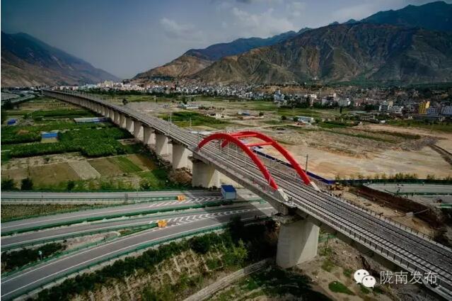 蘭渝鐵路最新進展！除胡麻嶺隧道外已全線鋪通