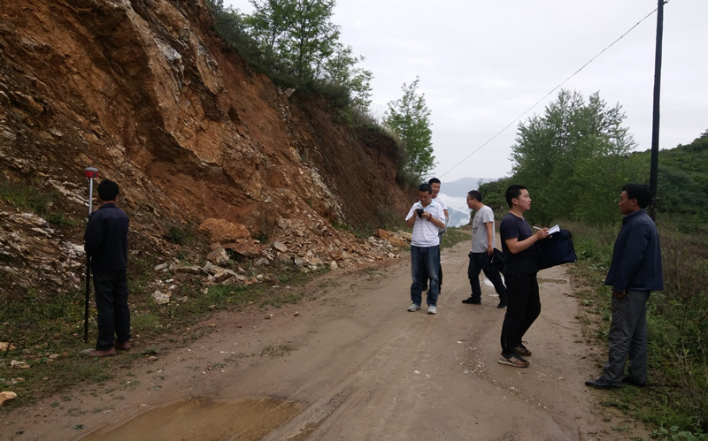 市龍江城鄉(xiāng)發(fā)展集團公司持續(xù)開展精準扶貧幫扶工作