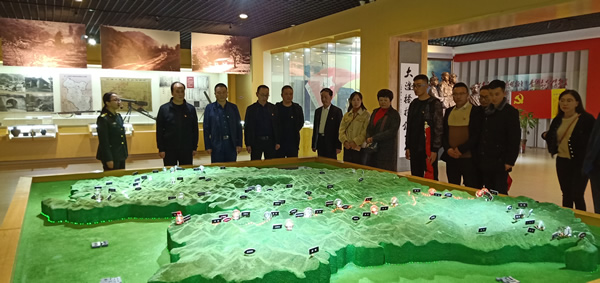 市龍江集團(tuán)開展“不忘初心、牢記使命”主題黨日活動(dòng)