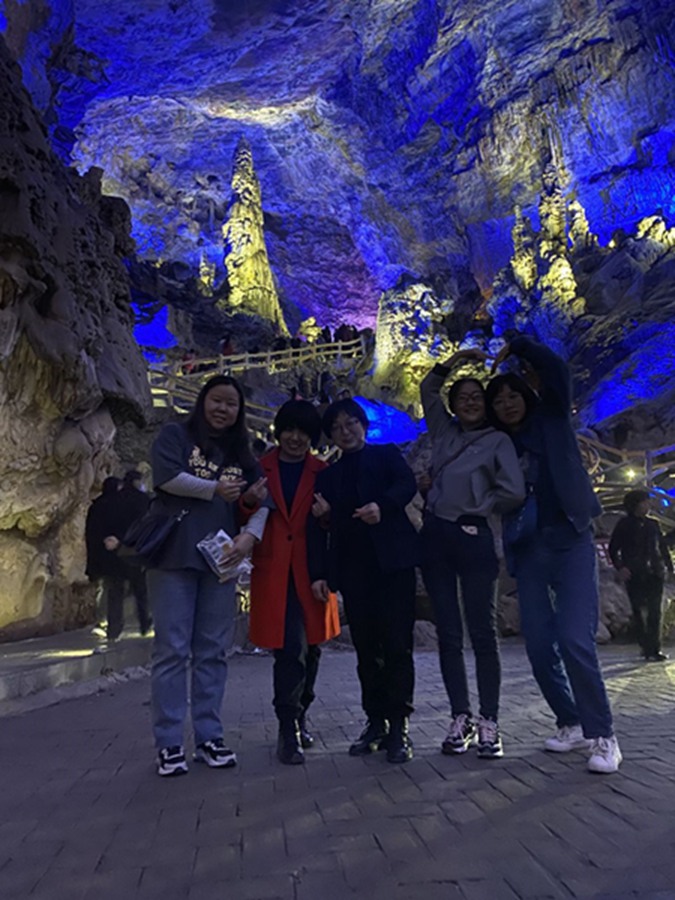 擁抱春天，不負(fù)春光——市龍江集團(tuán)歡慶“三?八”國(guó)際勞動(dòng)?jì)D女節(jié)